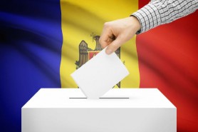 Peste 100 de mii de alegători s-au prezentat la urnele de vot până la ora 9.00